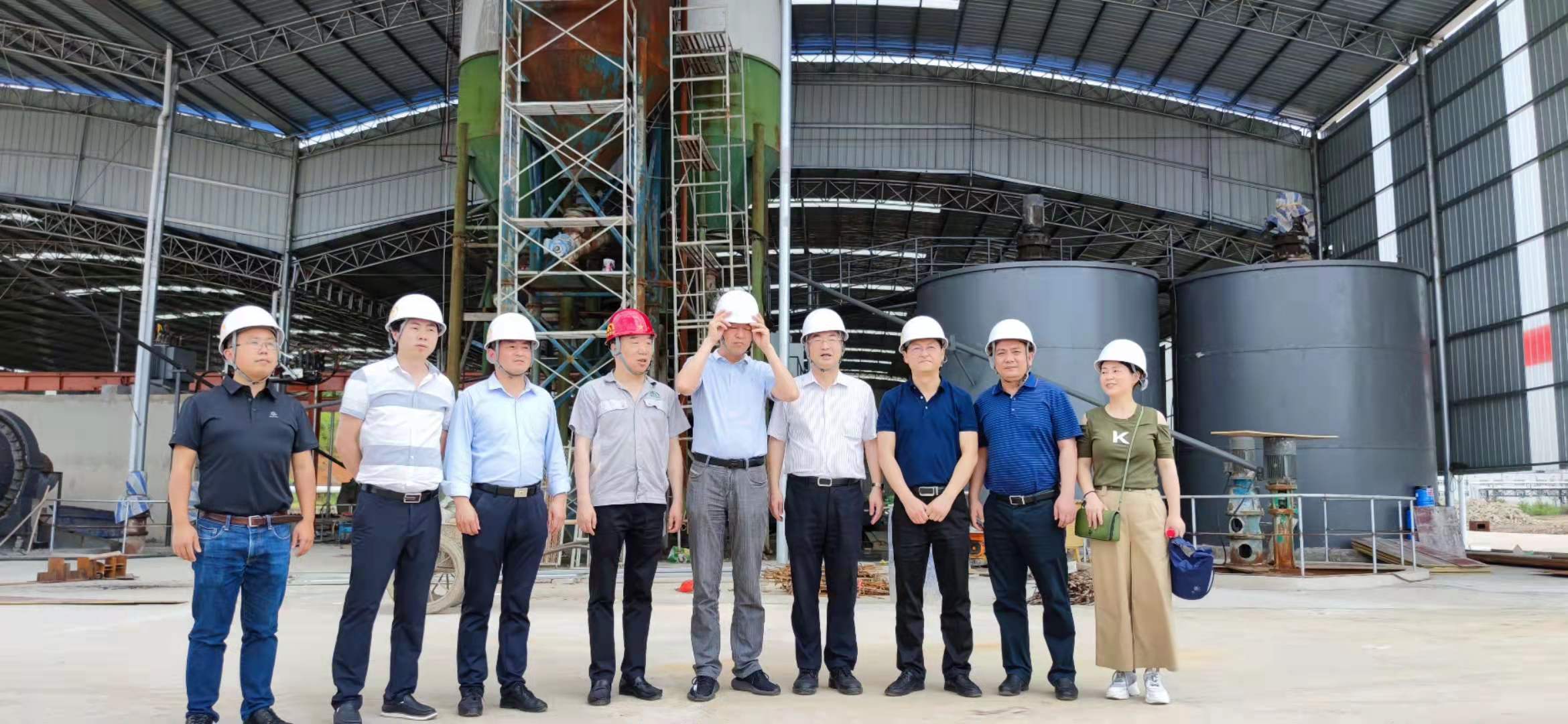 省監(jiān)委省科技廳聯(lián)合檢查組到能礦錳業(yè)調(diào)研錳渣循環(huán)利用項目