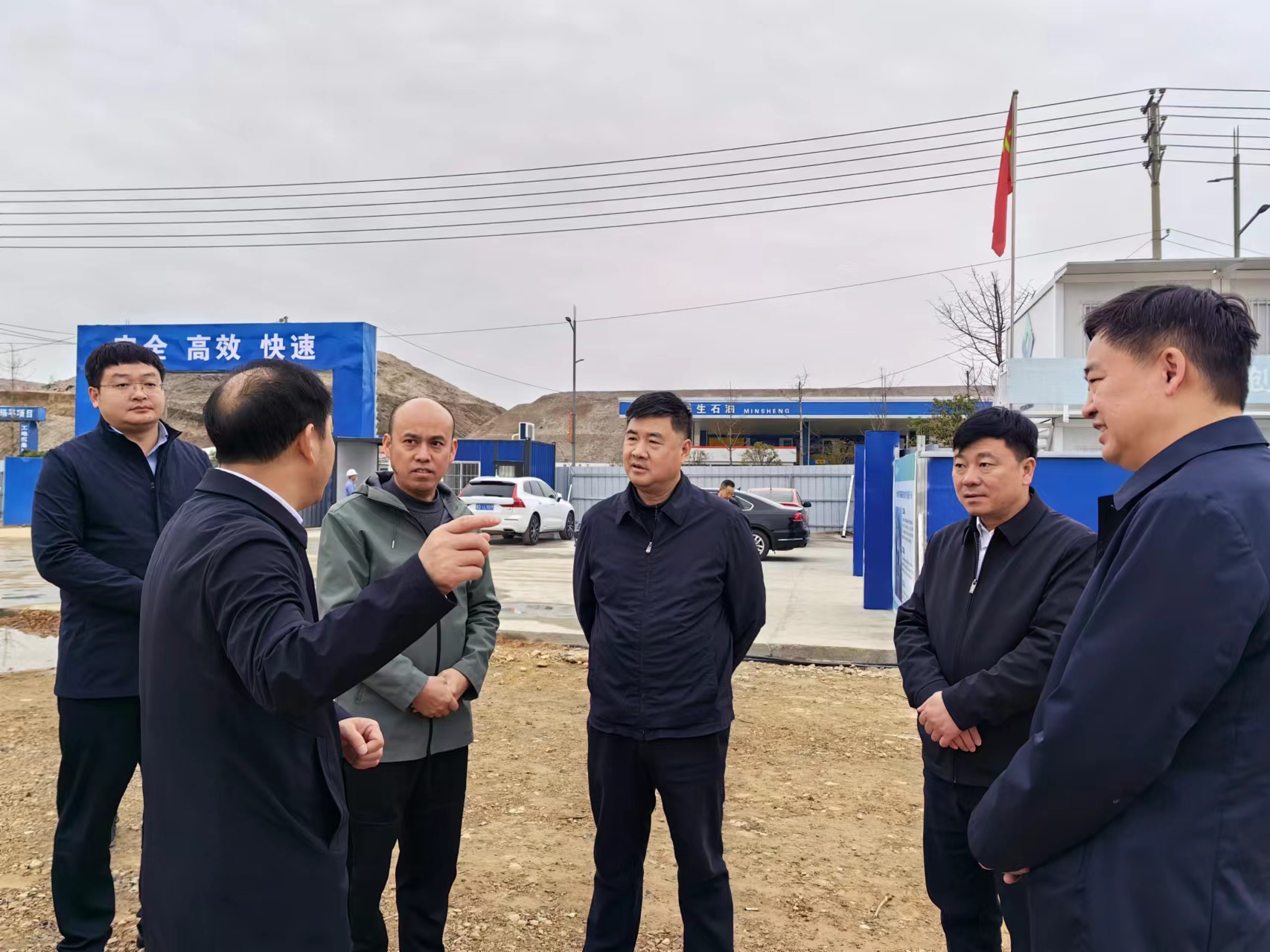 集團黨委書記、董事長趙震海一行到能礦錳業參加國家“高新技術企業”等揭牌儀式暨調研一季度生產經營工作