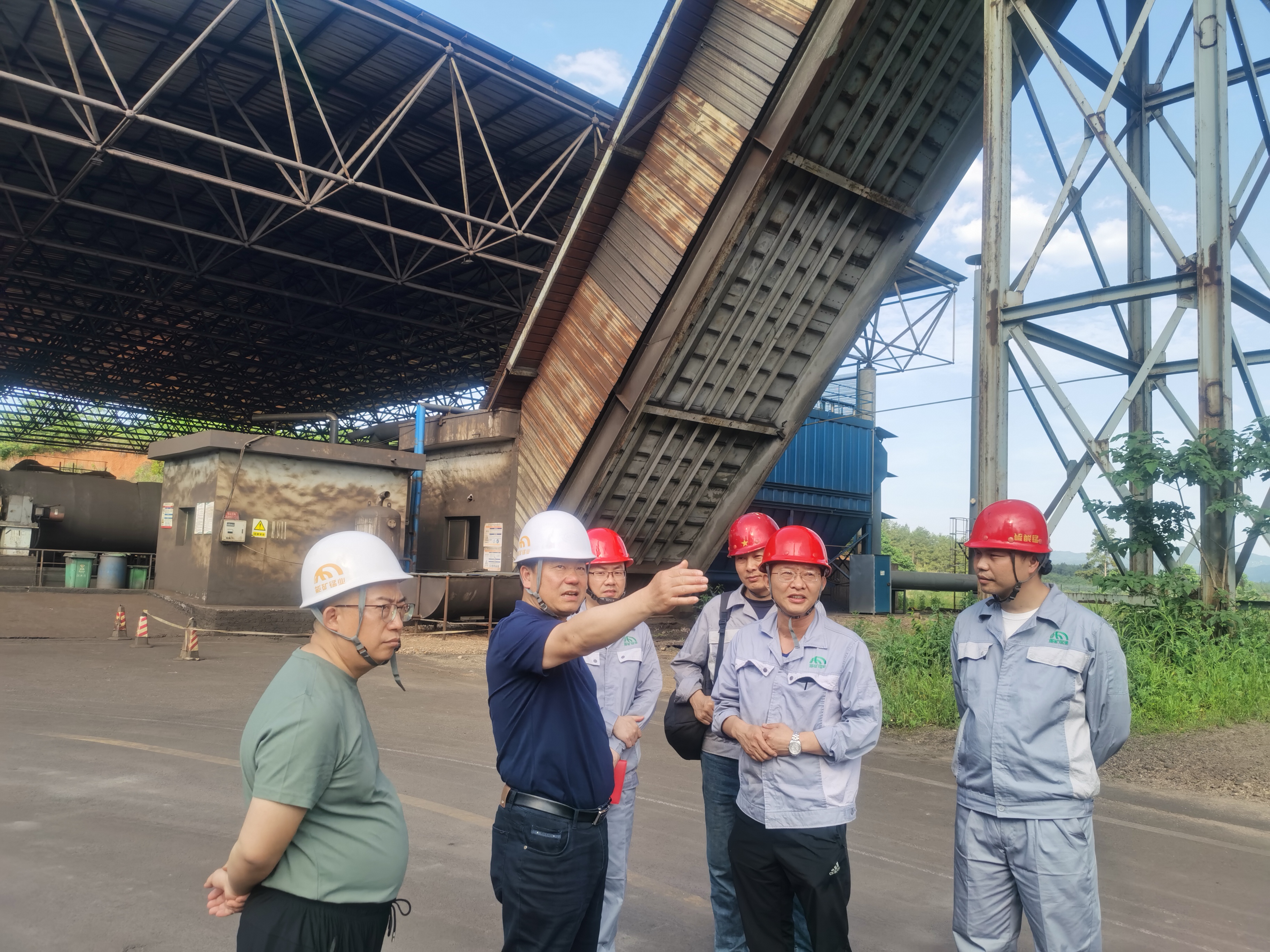 集團公司黨委委員、副總經理李凱到能礦錳業調研生產經營、安全環保等工作